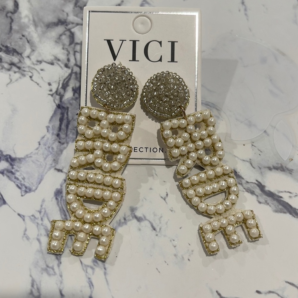 NEW 💥Bridal Gift💥 Pearl Crystal Rhinestone Bride to Be Drop Statement Earrings